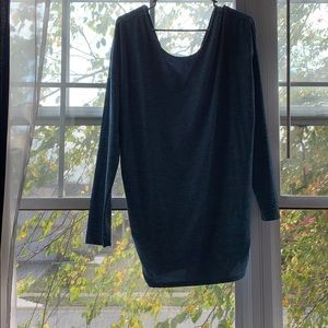 3/4 Sleeve Blue Athletic Wear Shirt with Low Back